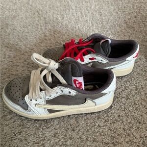 Travis Scott x Air Jordan 1 Low OG